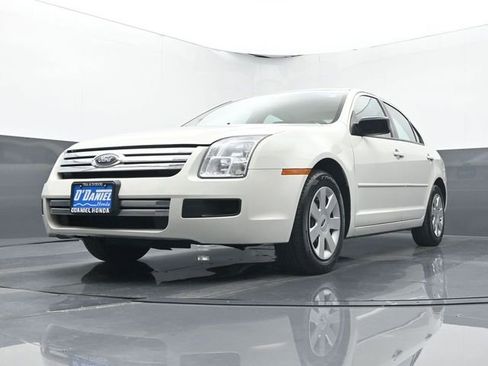 Used 2008 Ford Fusion S image 8