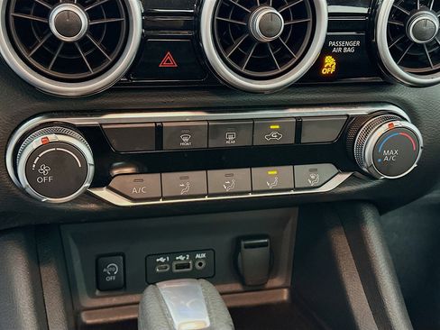 Used 2025 Nissan Sentra SV image 22