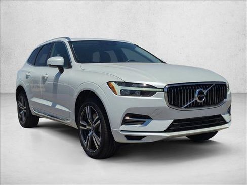 Used 2021 Volvo XC60 T8 Inscription Expression w/ Premium Package AWD/4WD image 3