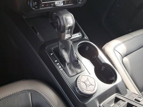 New 2025 Ford Bronco Outer Banks image 32