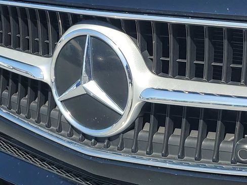 Used 2024 Mercedes-Benz C 300 Sedan image 11