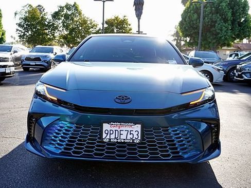 Used 2025 Toyota Camry XSE FWD image 5