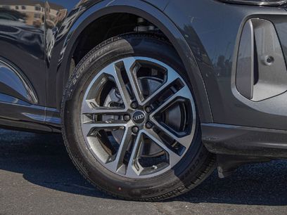 New 2025 Audi Q5 Prestige