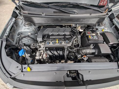 Used 2025 Hyundai Venue SEL FWD image 10