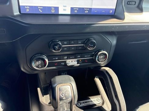 Used 2021 Ford Bronco Outer Banks AWD/4WD image 12