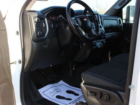 Used 2023 Chevrolet Silverado 2500 LT image 6