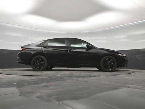 New 2026 Hyundai Elantra SEL Sport FWD image 43
