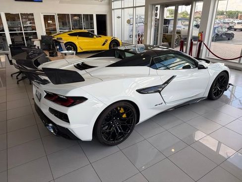 Used 2025 Chevrolet Corvette ZR1 w/ ZR1 Carbon Fiber Aero Package RWD image 13