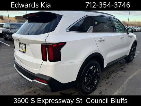 New 2025 Kia Sorento S w/ Panoramic Sunroof Package FWD image 2