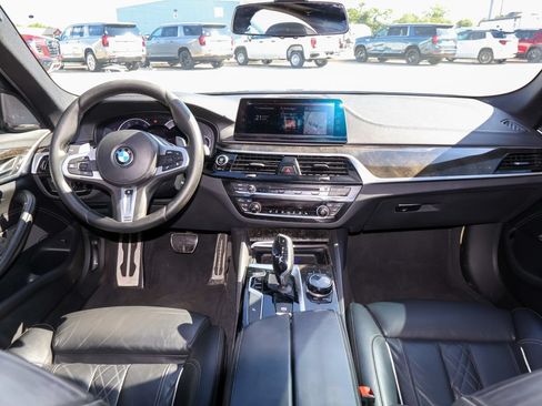 Used 2017 BMW 530i xDrive AWD/4WD image 13