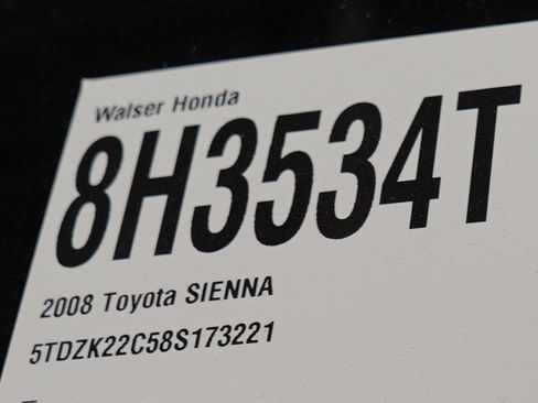 Used 2008 Toyota Sienna XLE Limited FWD image 33
