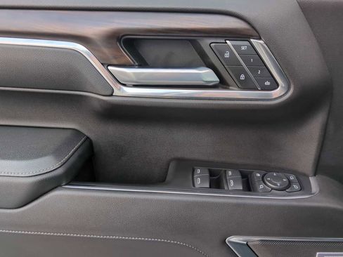 Used 2022 GMC Sierra 1500 SLT w/ SLT Premium Package image 30