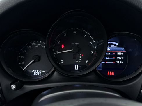 Used 2024 Porsche Macan image 34