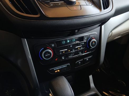 Used 2018 Ford Escape SE w/ SE Sync 3 Package FWD image 22