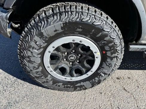 New 2026 Ford Bronco Badlands w/ Sasquatch Package AWD/4WD image 9