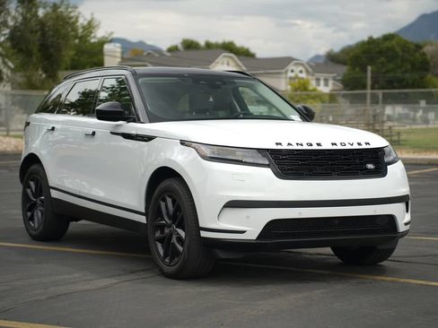 Used 2024 Land Rover Range Rover Velar S AWD/4WD image 7
