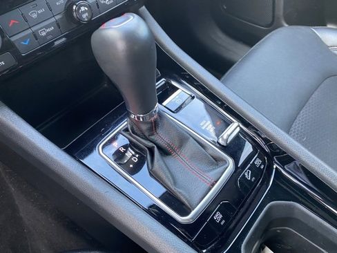 Used 2024 Jeep Compass Trailhawk image 23