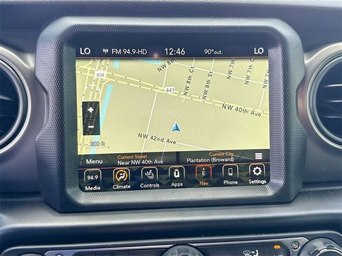 Used 2022 Jeep Gladiator Willys image 14