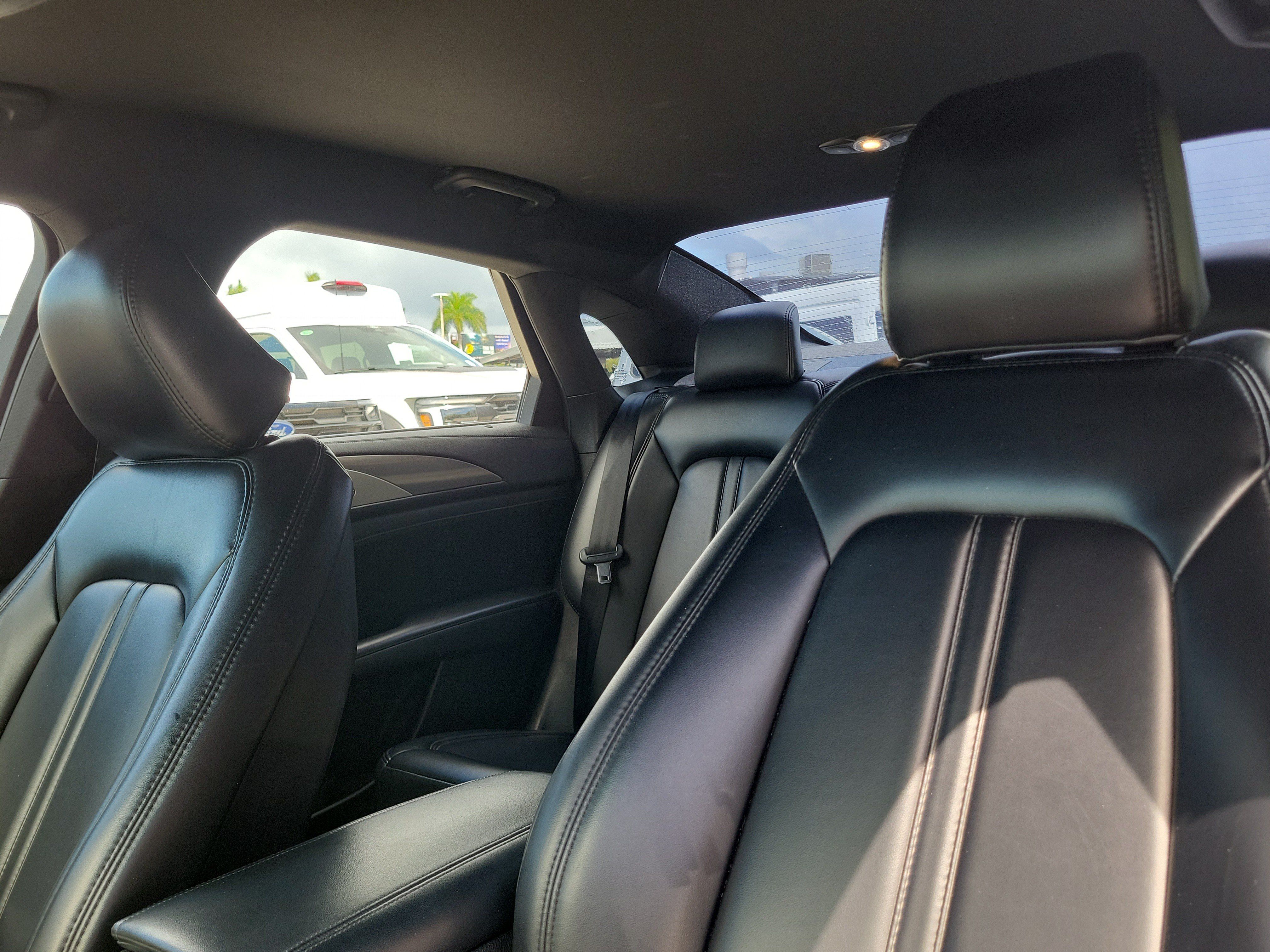 Used 2020 Lincoln MKZ FWD image 12