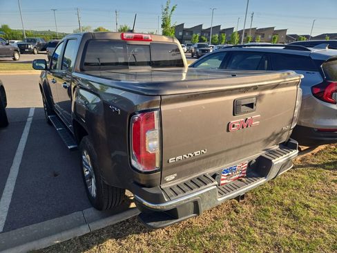 Used 2016 GMC Canyon SLT w/ Driver Alert Package AWD/4WD image 2