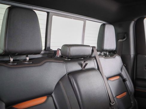 Used 2022 GMC Sierra 1500 AT4 w/ AT4 Premium Package image 32