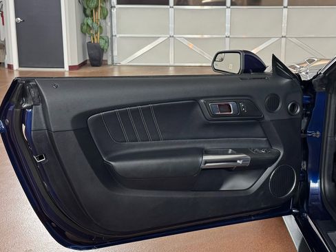 Used 2018 Ford Mustang GT Premium image 15