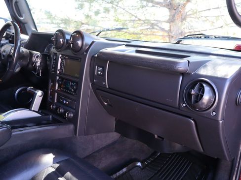 Used 2005 HUMMER H2 SUT w/ Preferred Equipment Group image 16