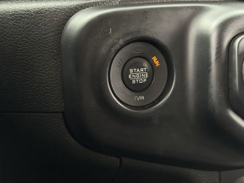 Used 2021 Jeep Wrangler Unlimited Sport image 19