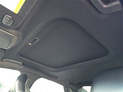 Used 2019 Lincoln MKZ Reserve image 19