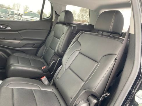 Certified 2023 GMC Acadia SLT image 18