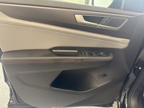 New 2026 Volkswagen Atlas Peak Edition image 13