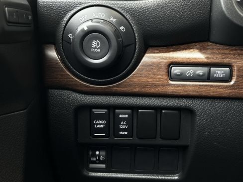 Used 2023 Nissan Titan Platinum Reserve w/ Moonroof Package RWD image 24