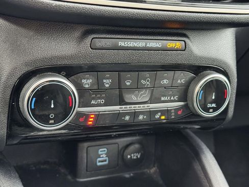 Used 2022 Ford Escape SEL image 22