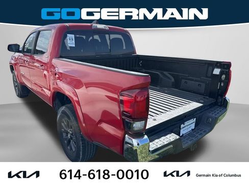 Used 2020 Toyota Tacoma SR5 image 3