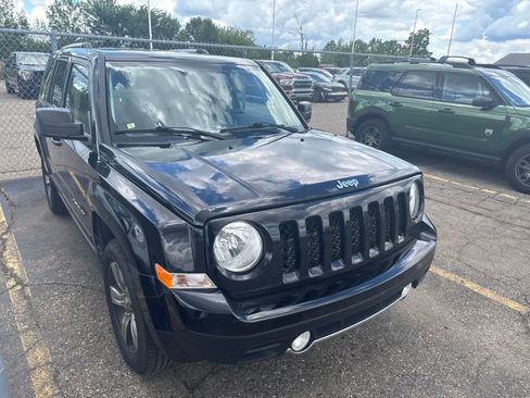 Used 2017 Jeep Patriot High Altitude AWD/4WD image 9