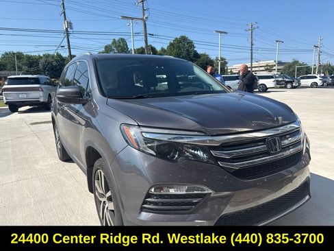 Used 2017 Honda Pilot Elite image 12