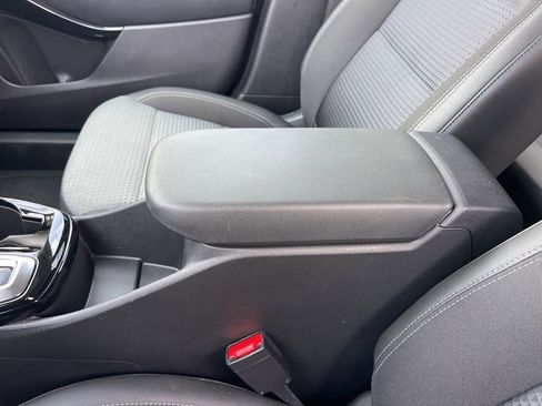 Used 2025 Chevrolet Trax LT image 13