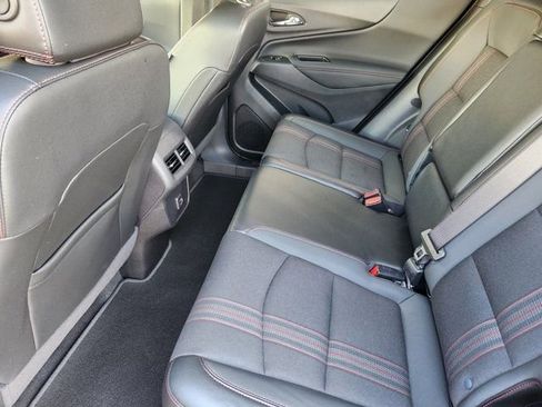 Used 2023 Chevrolet Equinox RS image 30