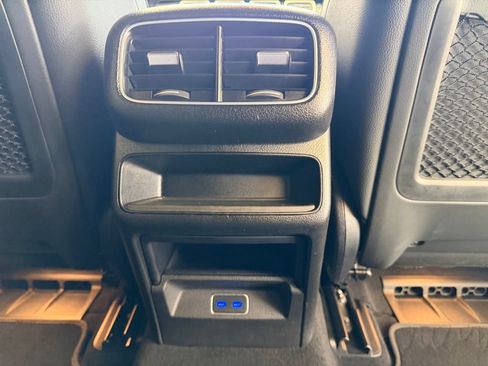 Used 2025 Mercedes-Benz GLE 350 4MATIC image 29