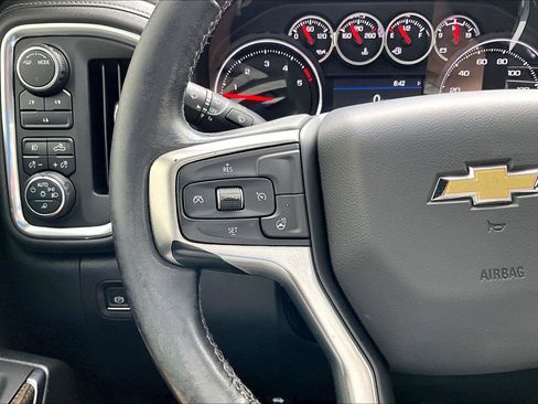 Used 2021 Chevrolet Silverado 2500 LT w/ Convenience Package AWD/4WD image 19