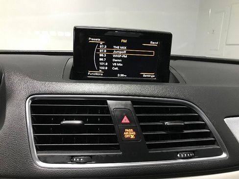 Used 2015 Audi Q3 2.0T Premium Plus w/ Driver Assistance Package image 27