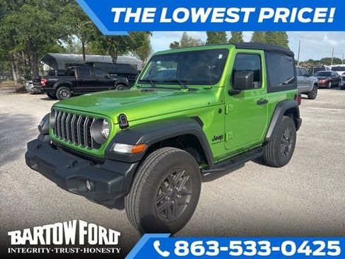 Used 2025 Jeep Wrangler Sport image 1