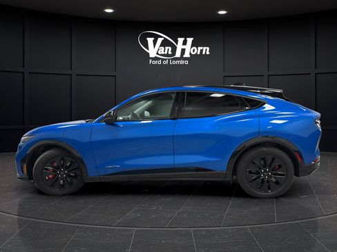 Used 2025 Ford Mustang Mach-E Premium w/ Sport Appearance Package AWD/4WD image 4