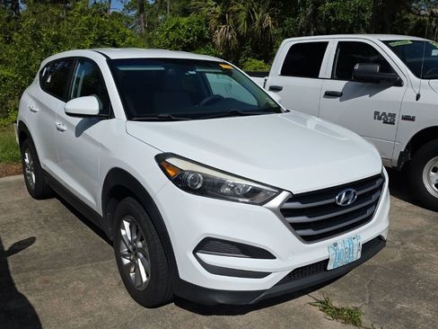 Used 2018 Hyundai Tucson SE image 10