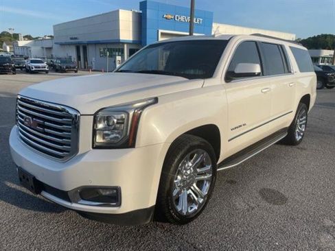 Used 2018 GMC Yukon XL SLT w/ Premium Edition image 5