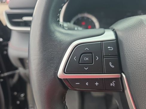 Used 2023 Toyota Highlander XSE FWD image 16