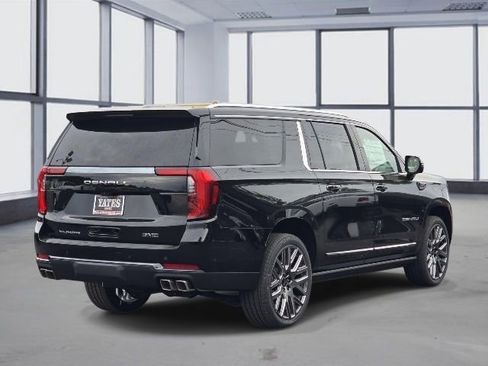 New 2026 GMC Yukon XL Denali Ultimate w/ LPO, Floor Liner Package AWD/4WD image 3