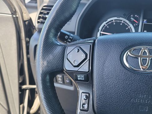 Certified 2024 Toyota 4Runner TRD Off-Road Premium image 19