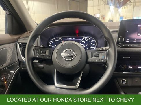 Used 2022 Nissan Rogue SV image 18