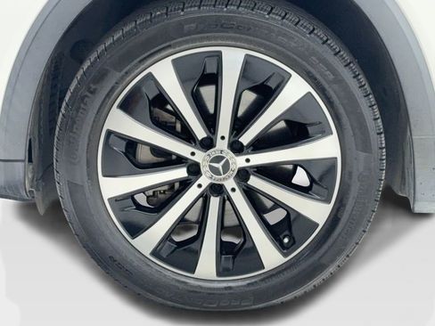 Used 2021 Mercedes-Benz GLB 250 4MATIC w/ Premium Package image 53